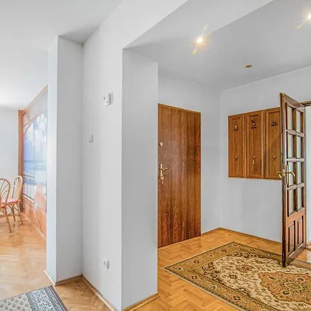 2 Bedroom In Apartment *